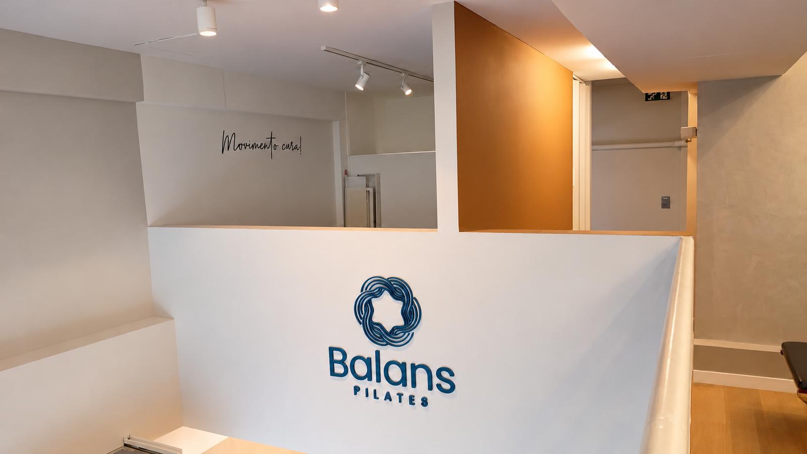 Marca Balans Pilates no espaço do estúdio